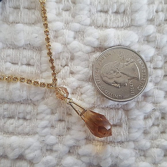 Faceted Amber Vintage Teardrop Goldtone Necklace/Earrings - Picture 4 of 6